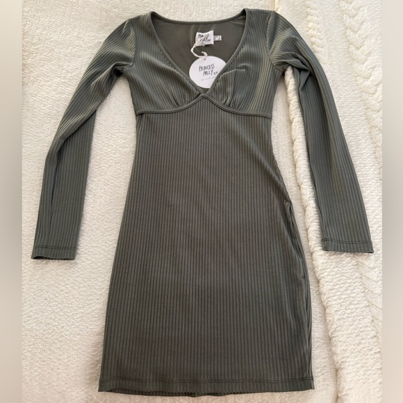 Princess Polly Sage Ribbed Dress - Picture 4 of 6